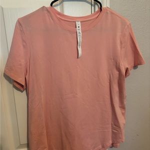 Lululemon tshirt